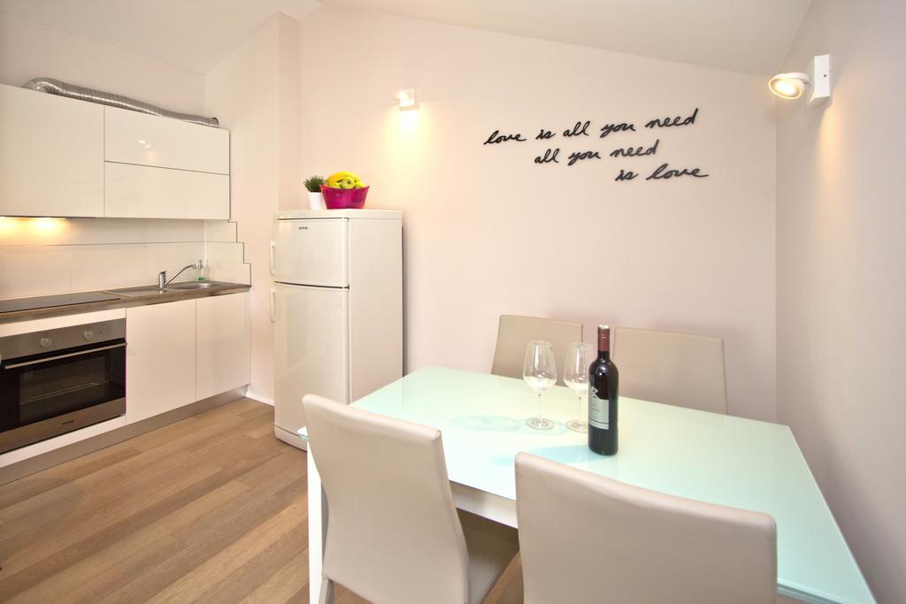 Apartments Adria Poreč Buitenkant foto